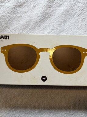 PIZI Paris Women's Yellow Frame Sunglasses